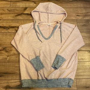 Women’s Hooded Shirt